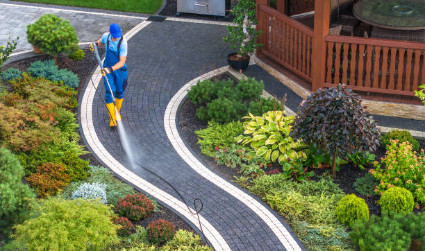 Best Garage Pressure Washing  in Fairview, UT